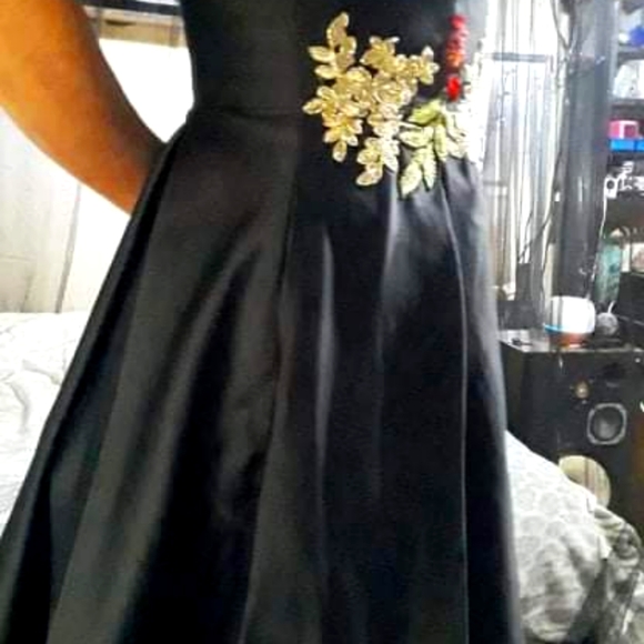 BLONDIE NIGHTS DRESS - Picture 5 of 12